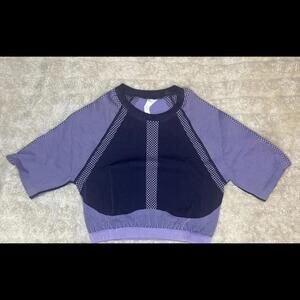 Fabletics navy blue and lavender 'Jessie' seamless crop top Size Small
